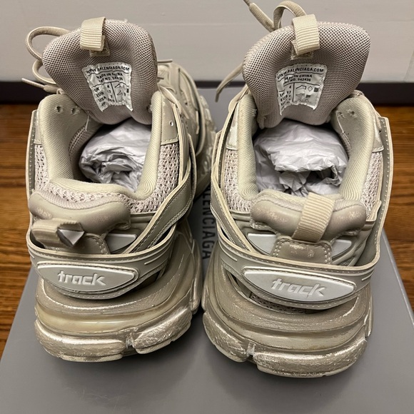 Balenciaga Track Sneakers Faded Beige - Picture 10 of 14